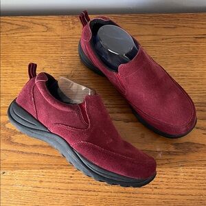 LL Bean Moc Slip On Suede Walking Shoes Burgundy Red Size 11